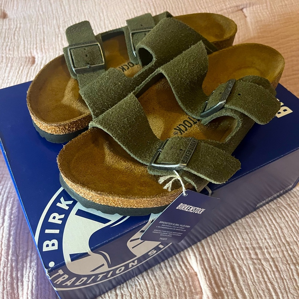 NWT Birkenstock Arizona Suede - Thyme